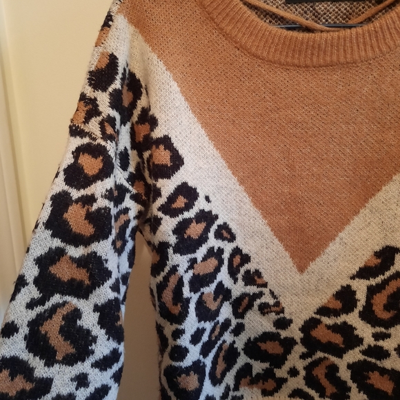 Vero Moda Leopard Print Sweater - Picture 9 of 10